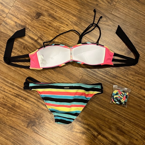 Powder room bikini set - Picture 3 of 7